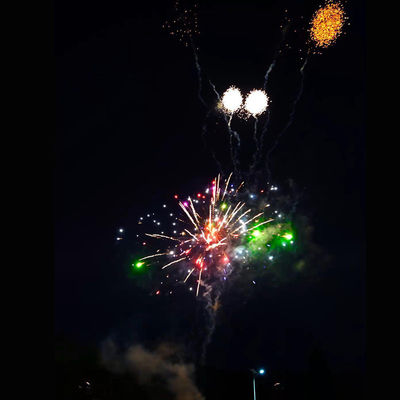 Мандарин горячая продажа оптом 88 выстрелов Отличное качество Фабричная цена Пиротехника Торт Фейерверк из Китая